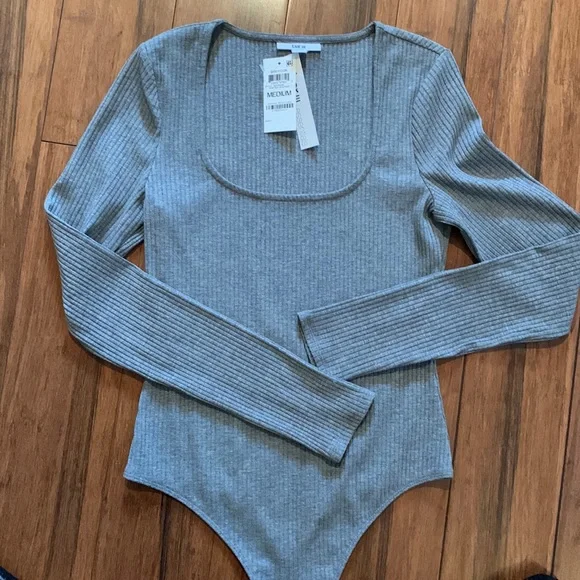 NWT Body con bodysuit - Picture 3 of 8